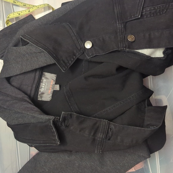 Denim Trucker Jacket, Vintage Black - Picture 7 of 10